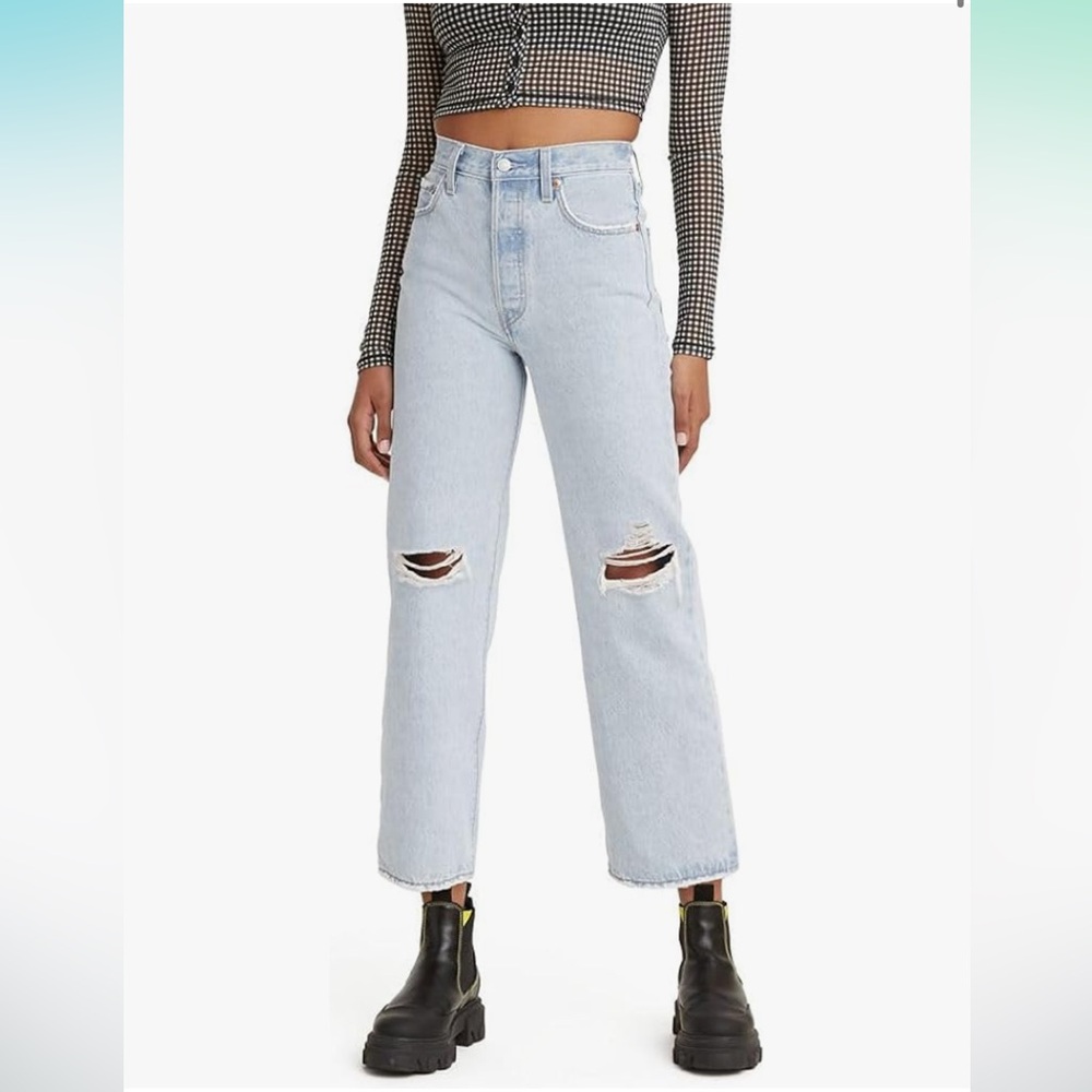 Levi Ribcage Straight Ankle Jean